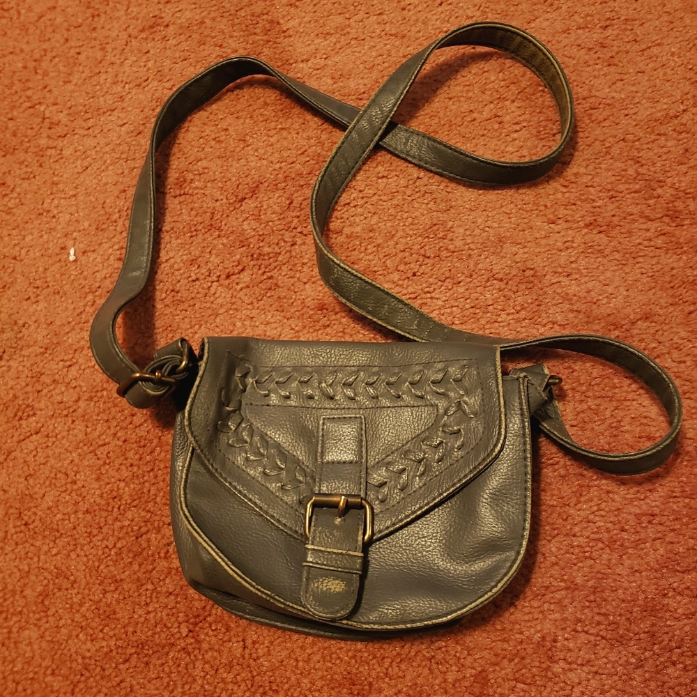Vintage crossbody bag.